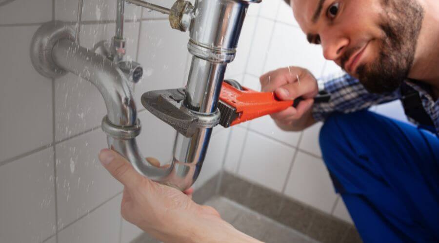 Professional emergency plumbing in Pledger, TX